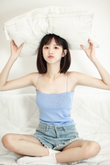 硕大粗长撑裂了小龙女